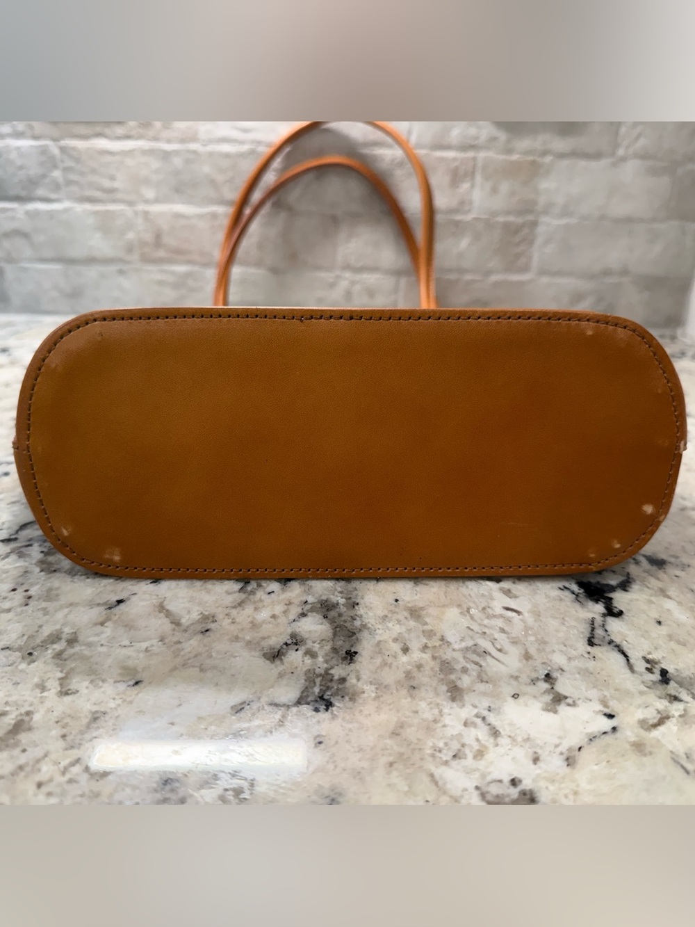 Vera Pelle EUC Navy & Tan Leather Shoulder Bag - Picture 6 of 8